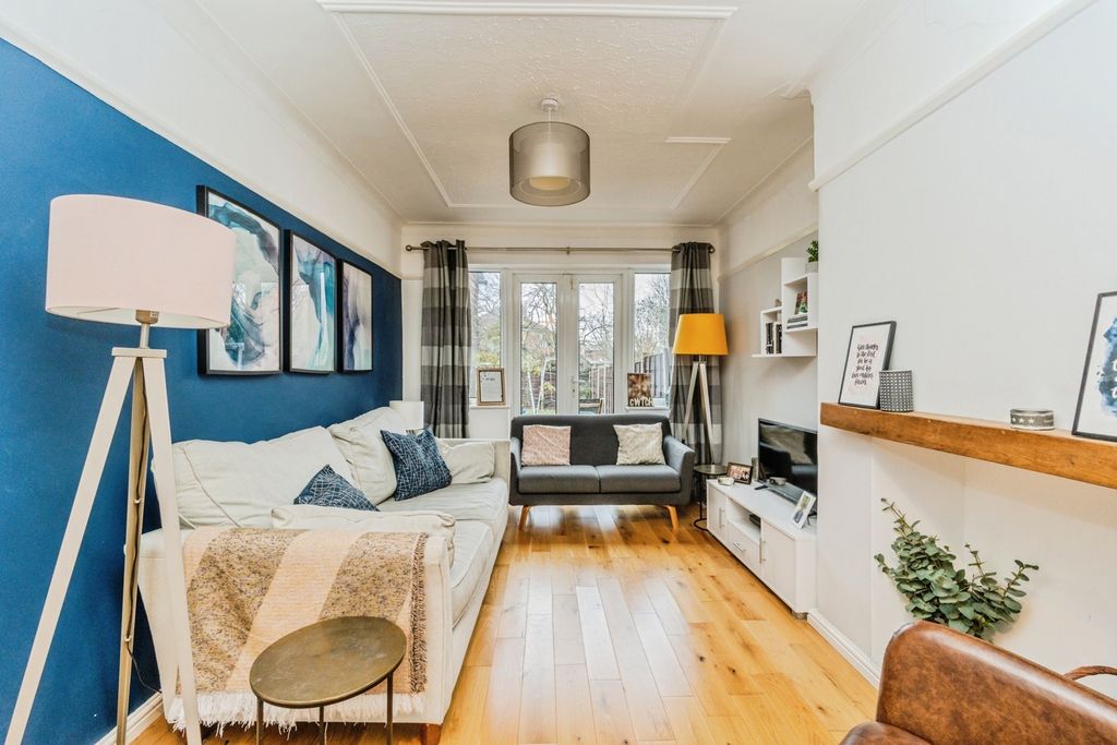 Property photo 2 of 20 Pbox-Img.Jpg