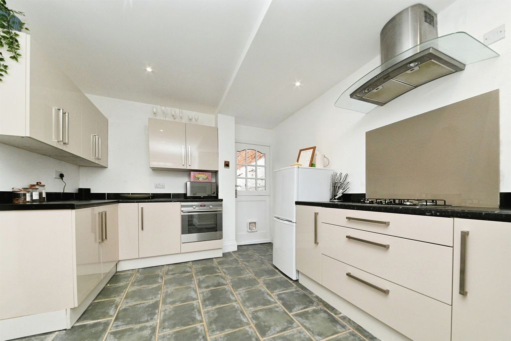 Property photo 2 of 13 Kitchen