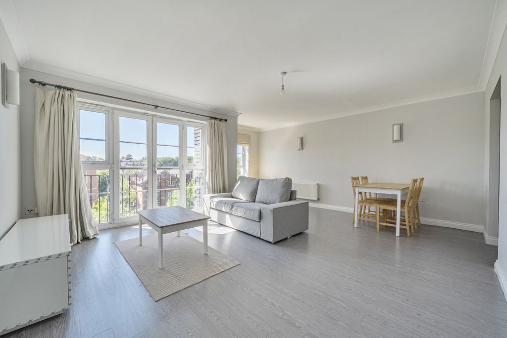 Property photo 2 of 12 1453466-13-69F36c...