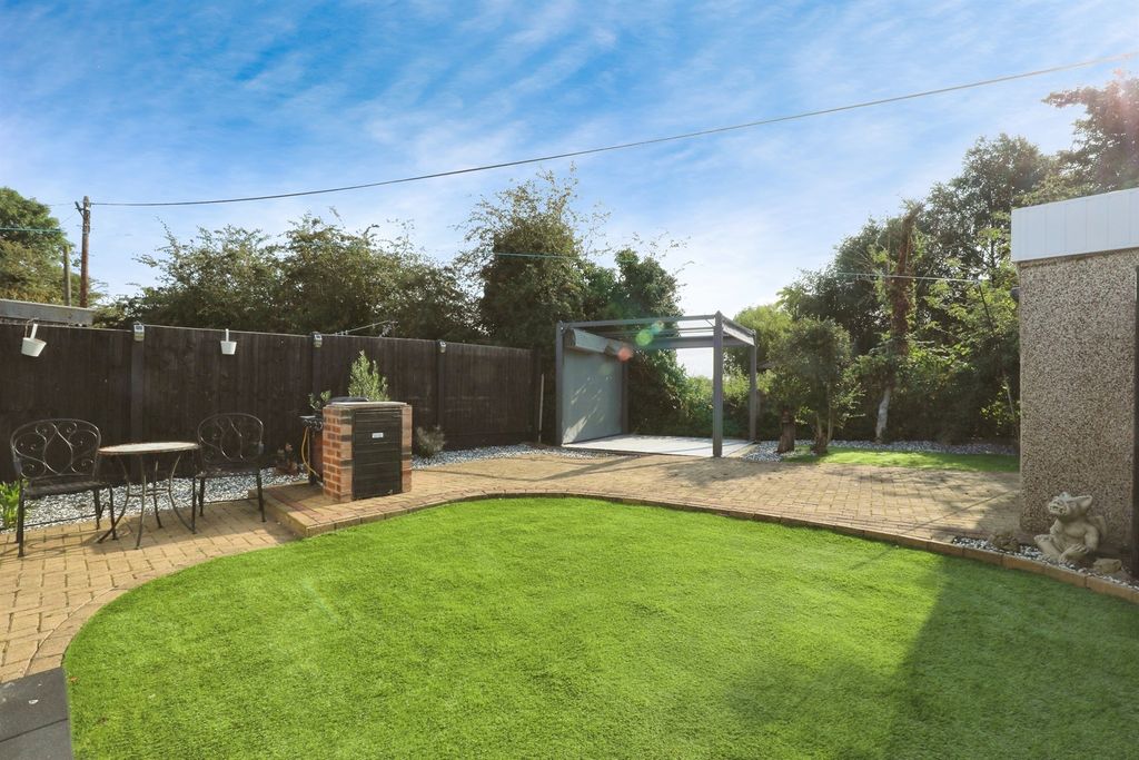 Property photo 2 of 16