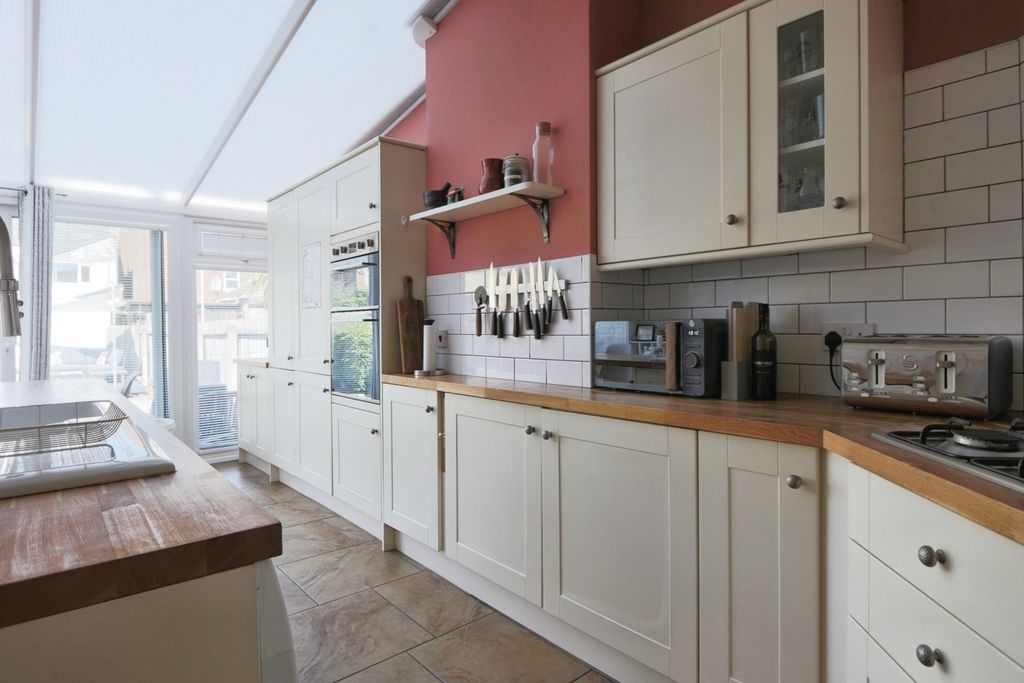 Property photo 3 of 20 4071369
