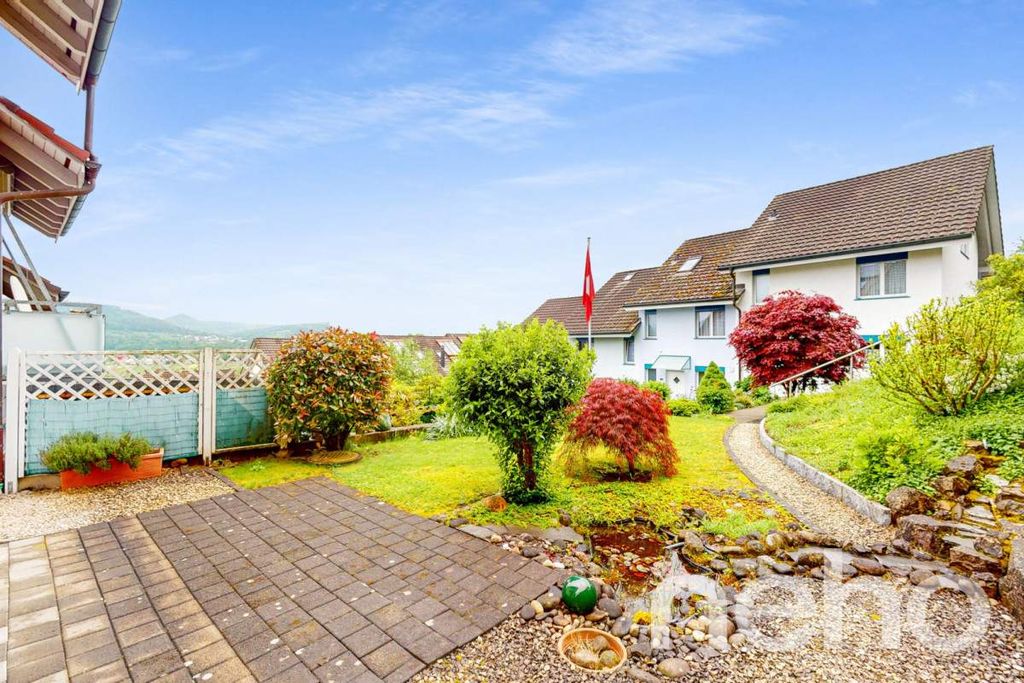 Property photo 2 of 13
