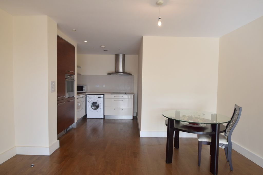 Property photo 3 of 13 Photo 7