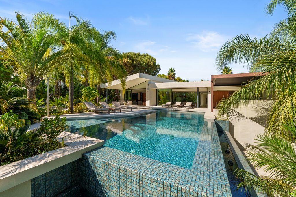 Property photo 3 of 50 Image