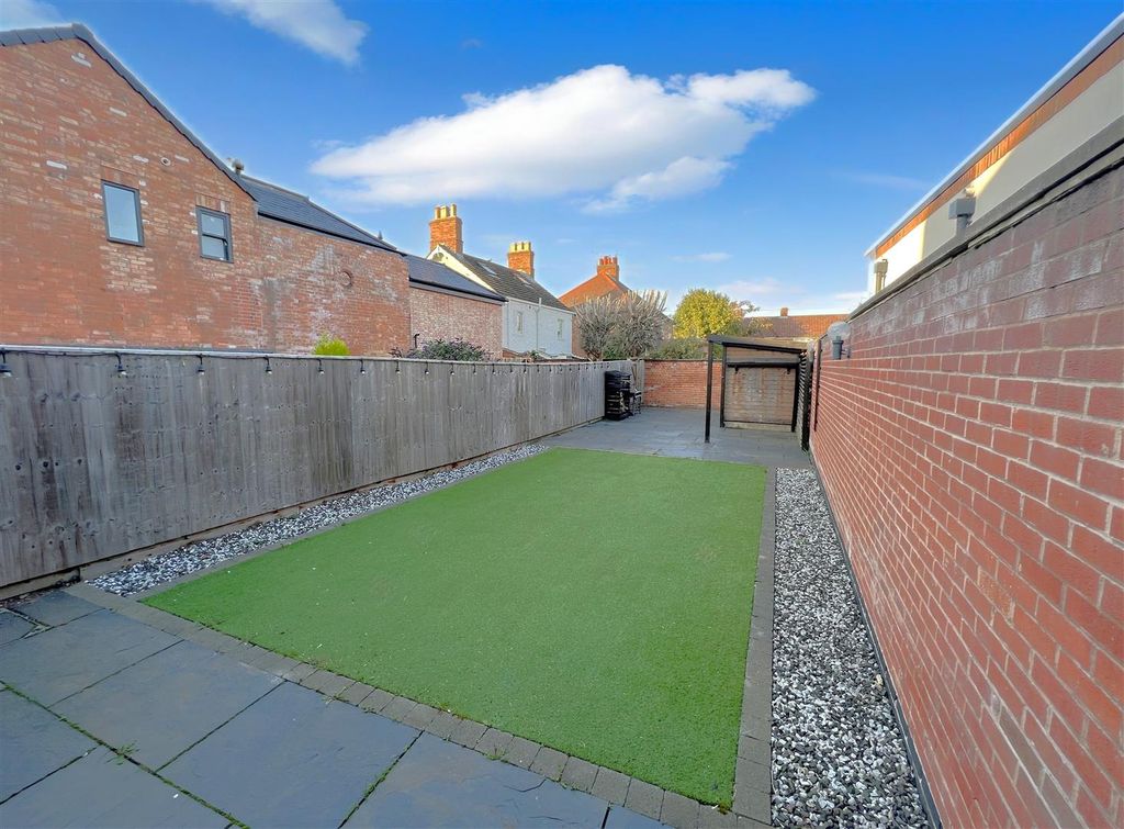 Property photo 2 of 23 Garden A..Png