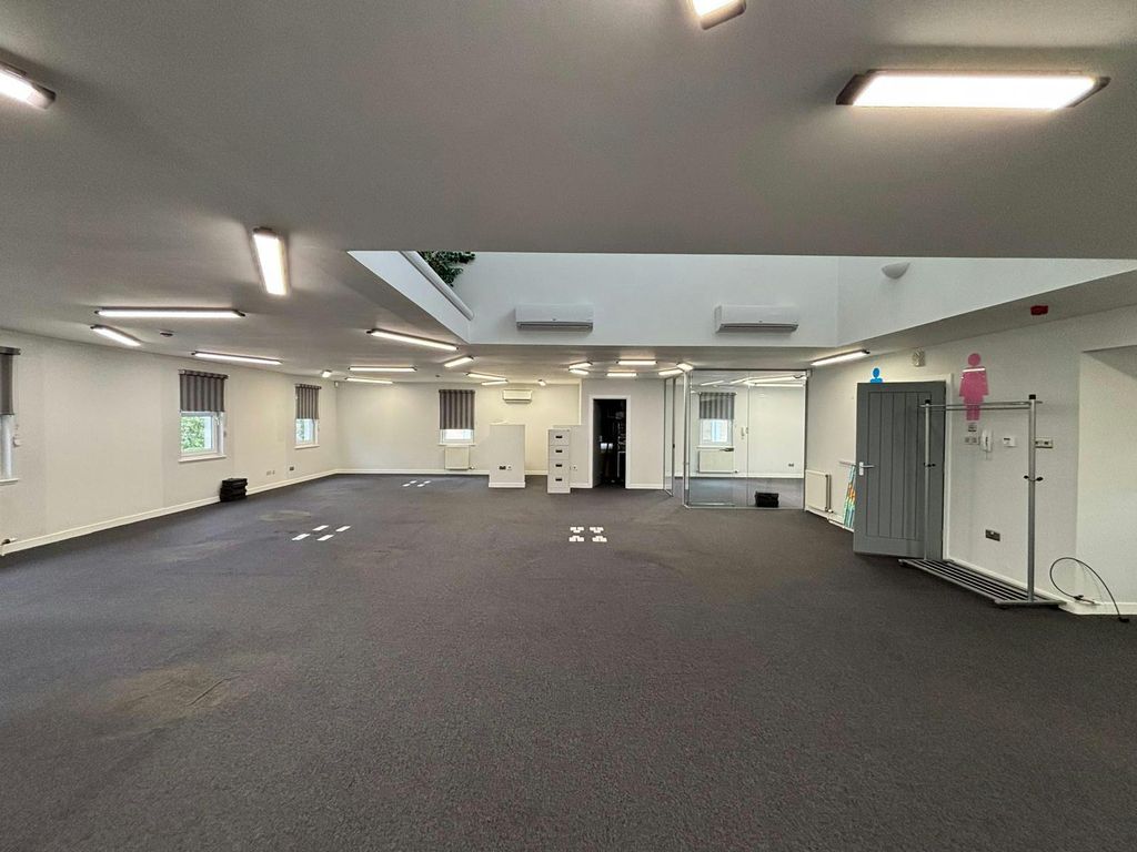 Property photo 2 of 5 Photo20251104061626 5.Jpg