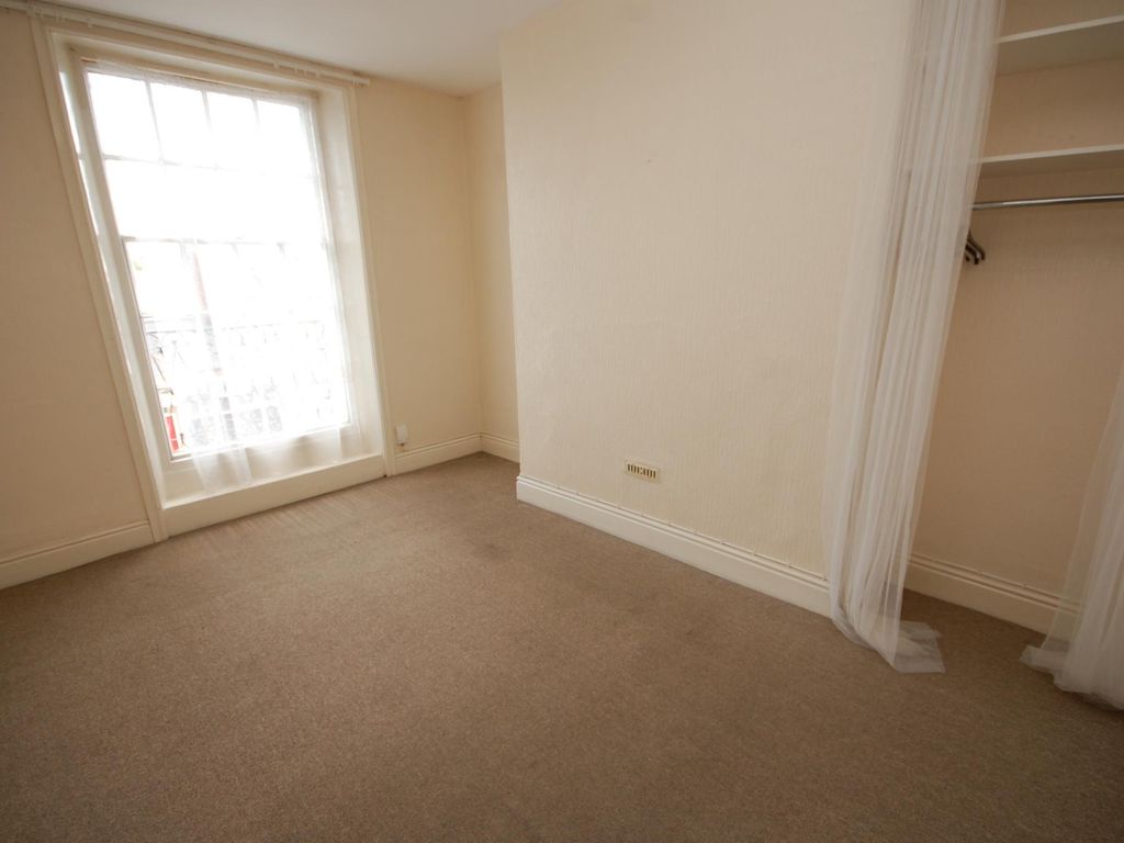 Property photo 3 of 6 Picture No.12