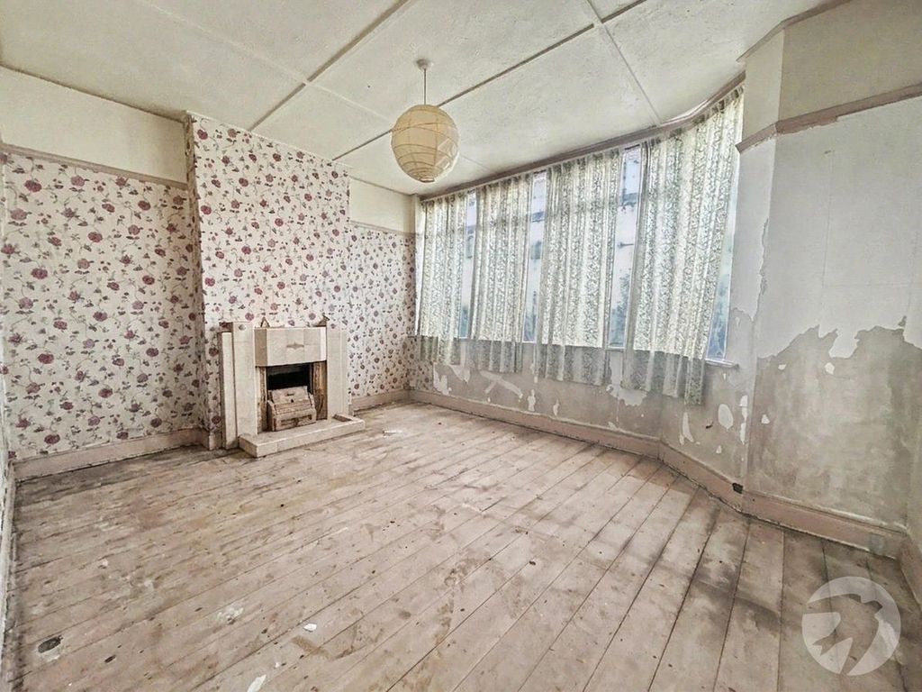Property photo 2 of 17 Picture No. 15