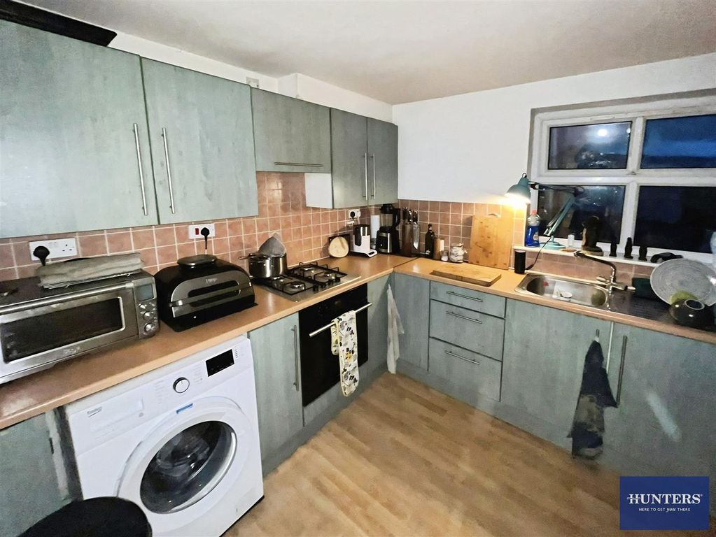 Property photo 3 of 10 65110158-6.Jpg