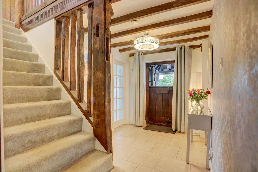 Property photo 3 of 41