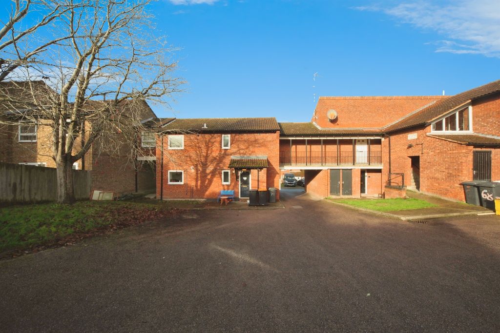 Property photo 1 of 13