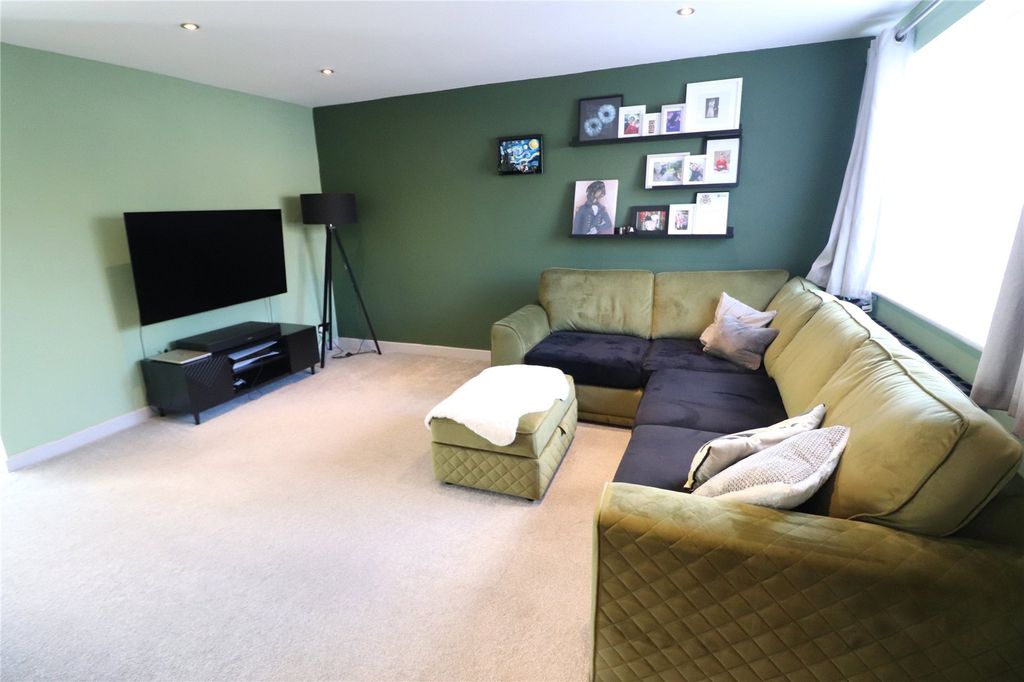 Property photo 2 of 24 Picture No. 03