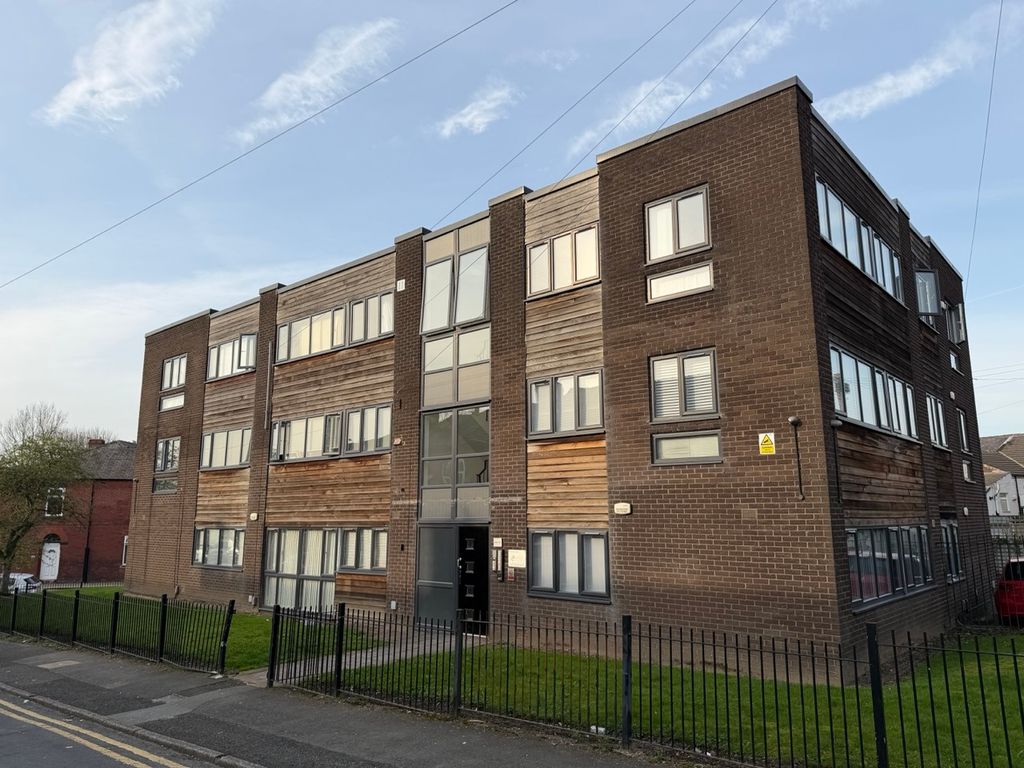 Property photo 1 of 18