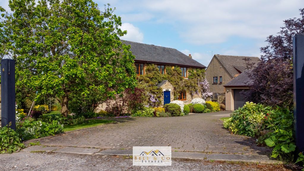 Property photo 1 of 30