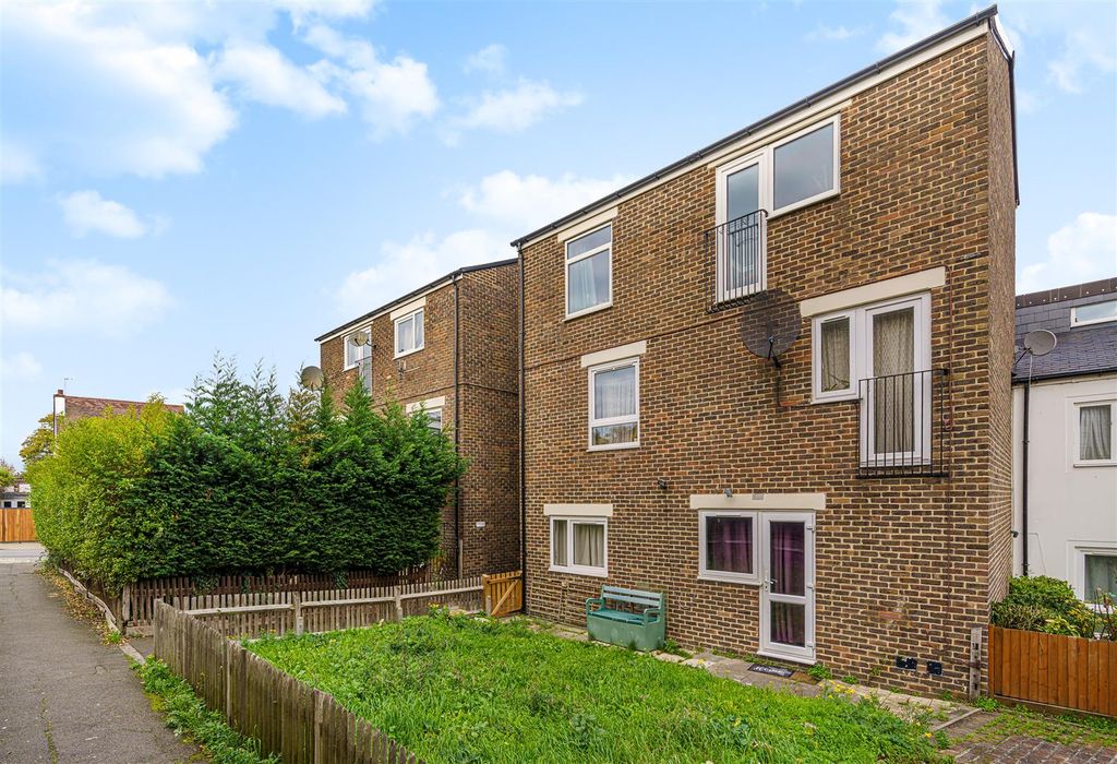 Property photo 2 of 9