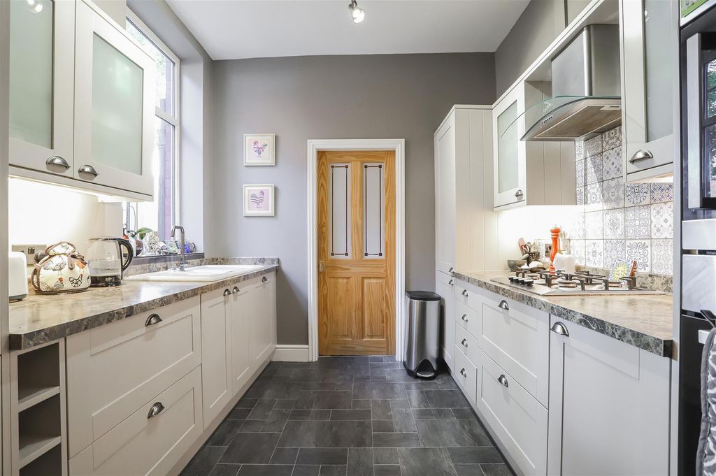 Property photo 2 of 37 17