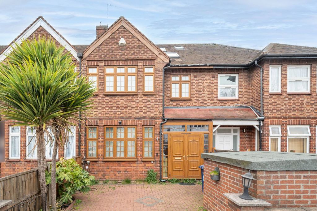 Property photo 1 of 25