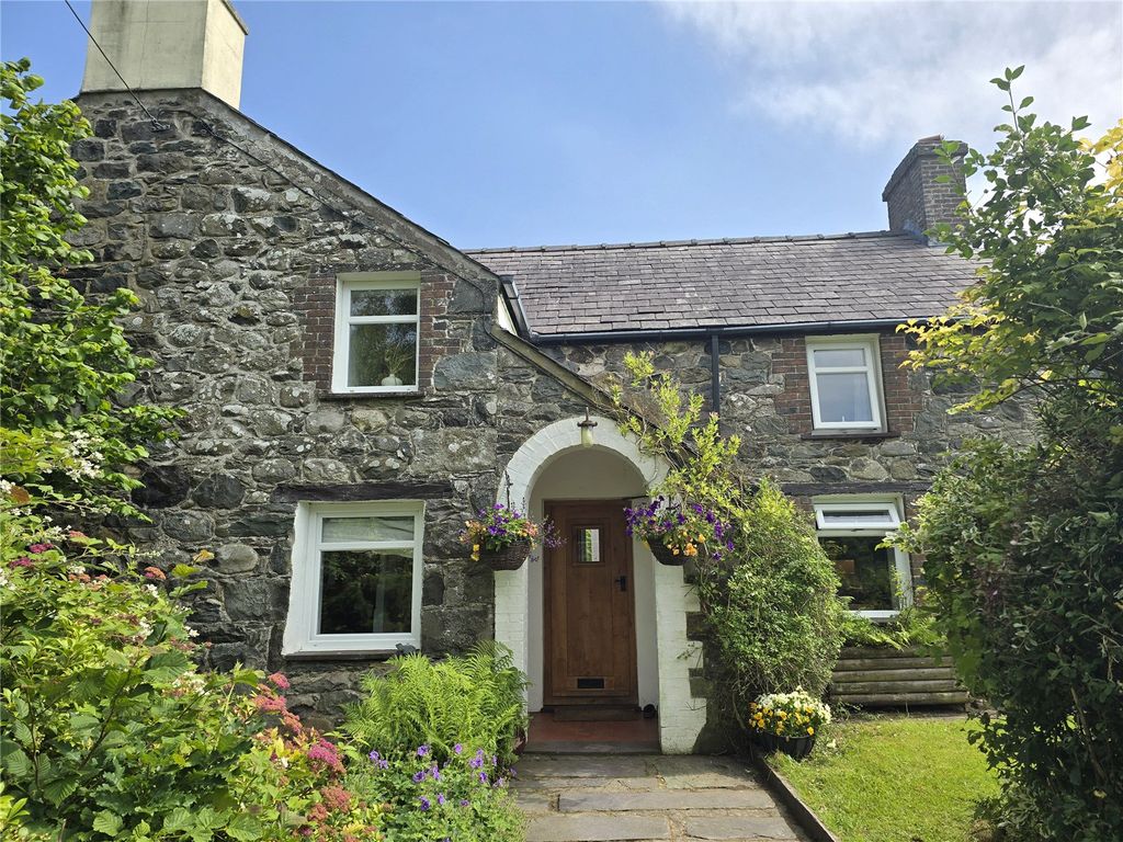 Property photo 1 of 35 Picture No. 02