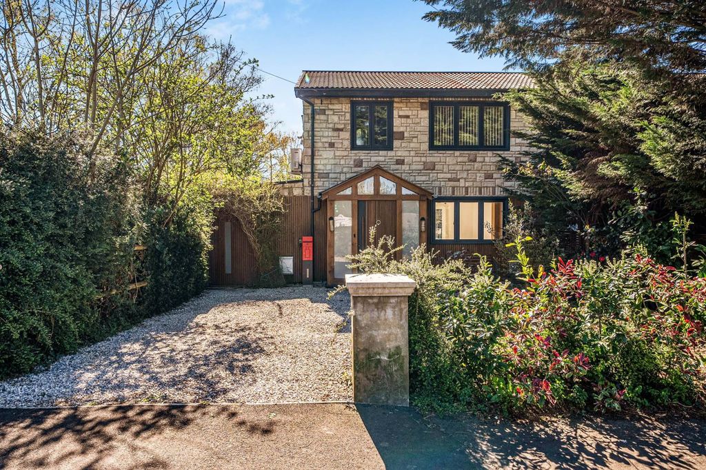 Property photo 1 of 24