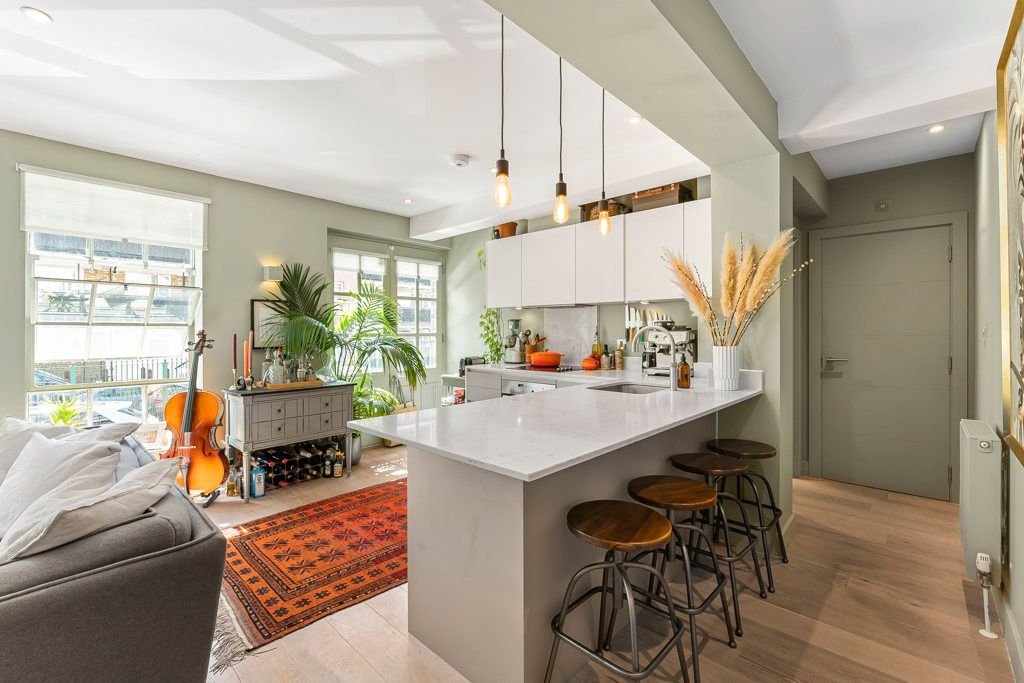 Property photo 3 of 15 Reception/Kitchen