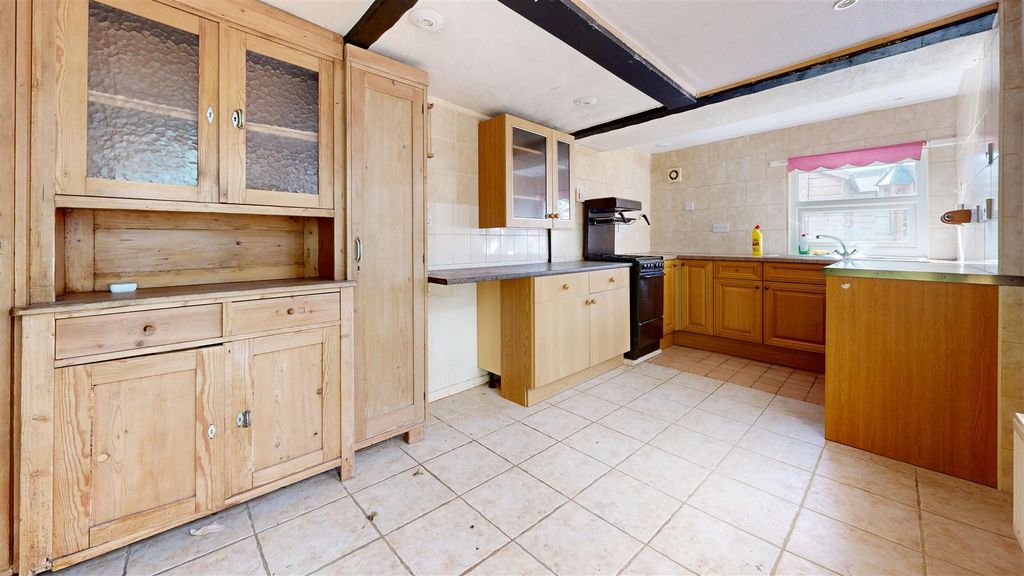 Property photo 3 of 15 Kitchen (38).Jpg