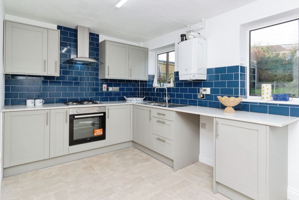 Property photo 2 of 20 4657042