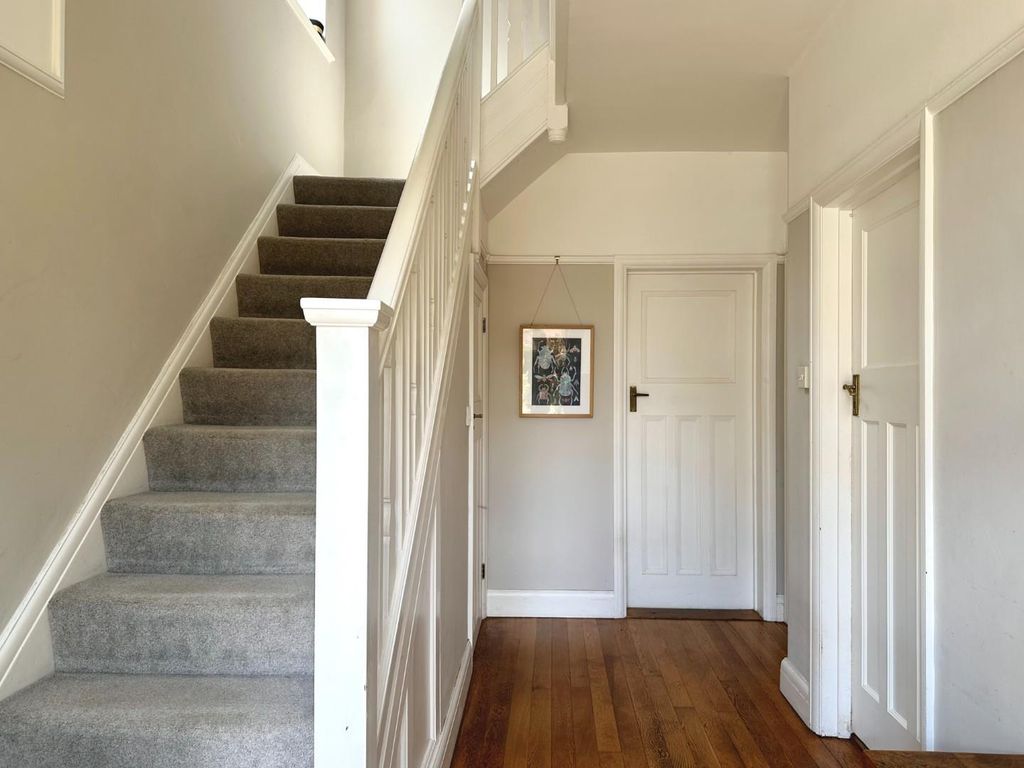 Property photo 2 of 32 Hallway