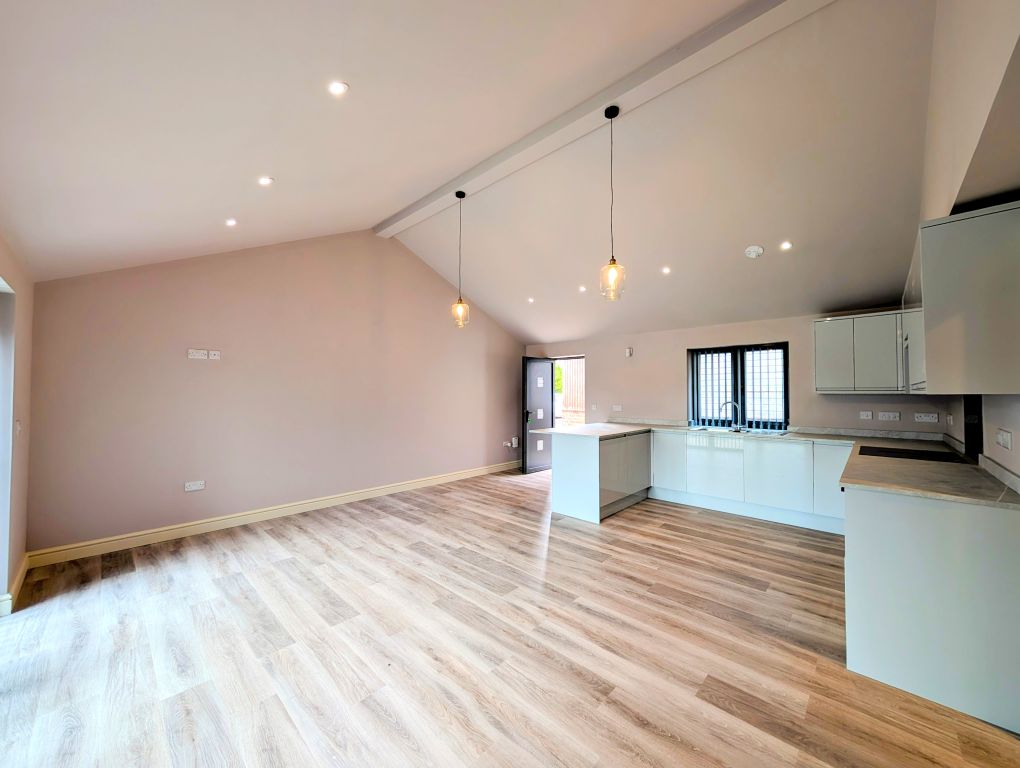 Property photo 1 of 12 Image