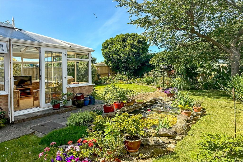 Property photo 2 of 22 Picture No. 30