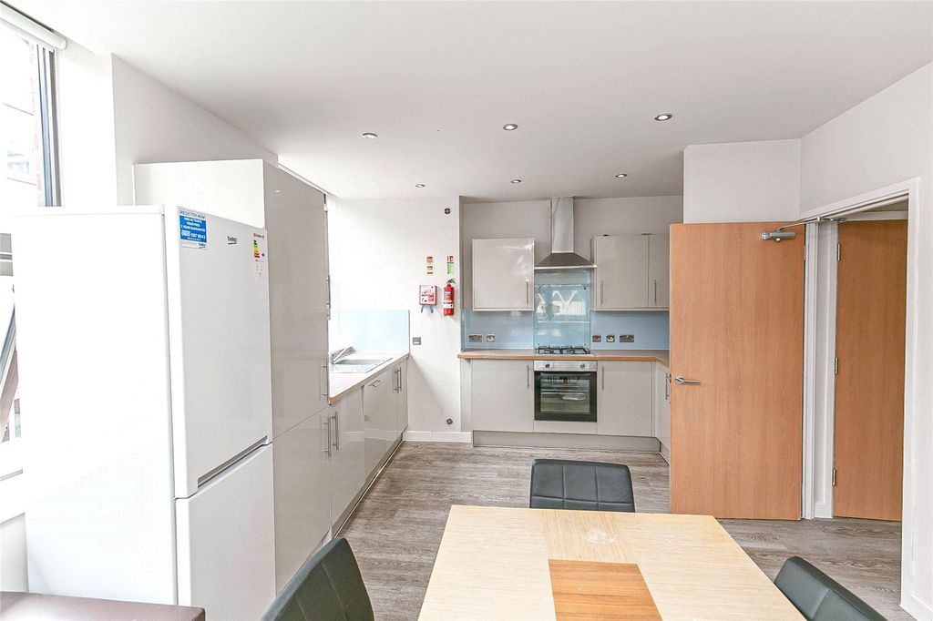 Property photo 3 of 19 Picture No. 31