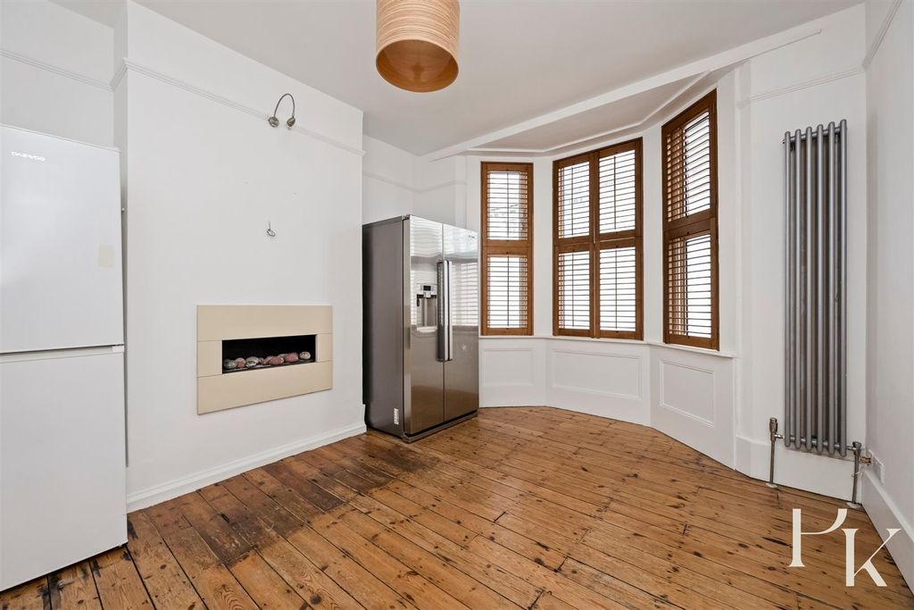 Property photo 3 of 19 Kitchen/Dining