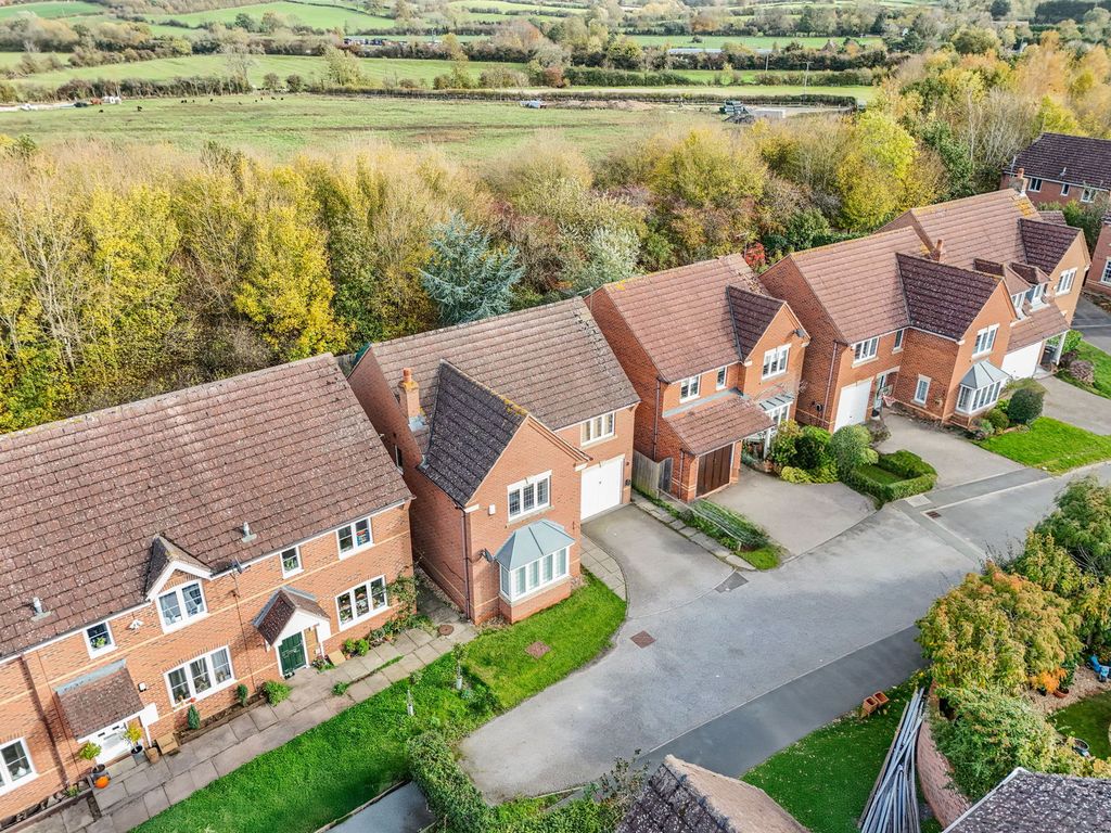 Property photo 2 of 29