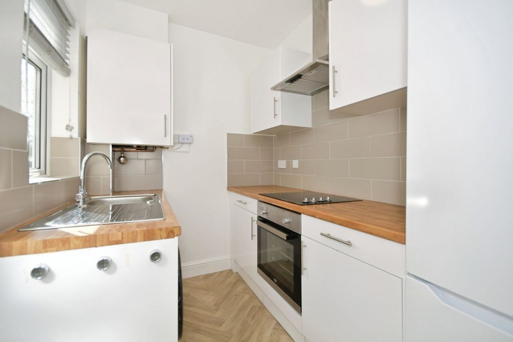 Property photo 2 of 18 Pbox-Img.Jpg