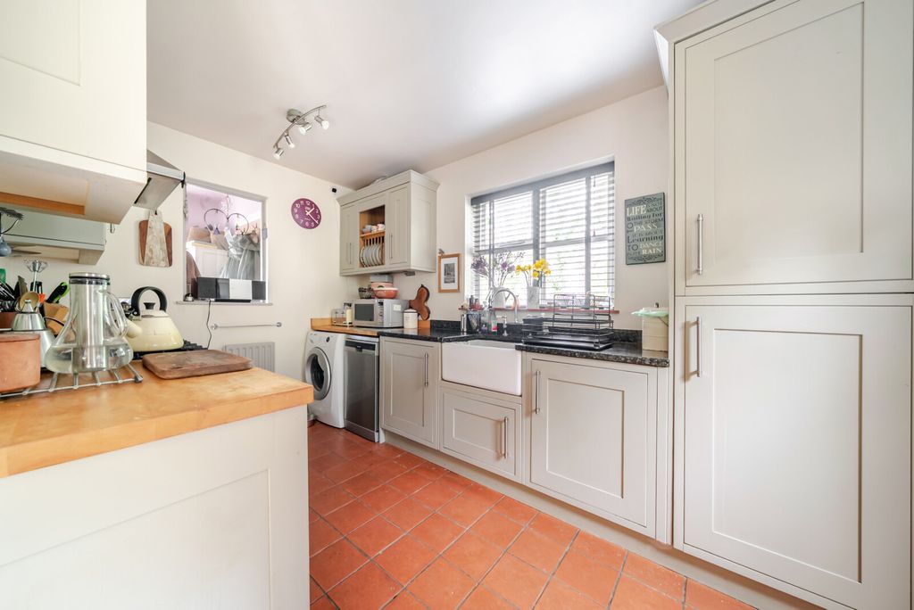 Property photo 3 of 25 1414583-13-699488...