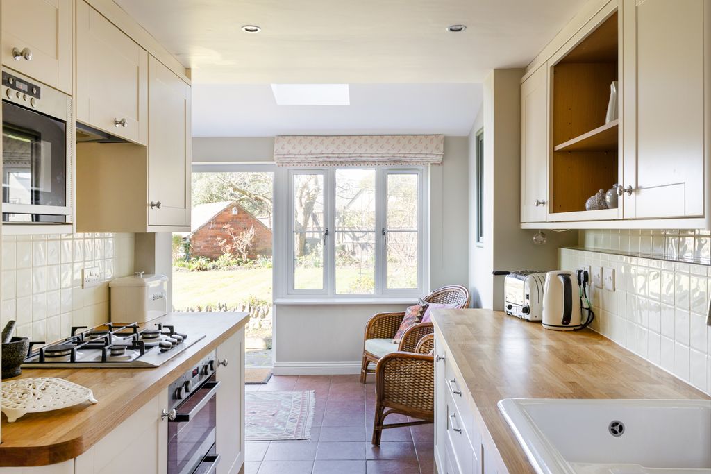 Property photo 2 of 14