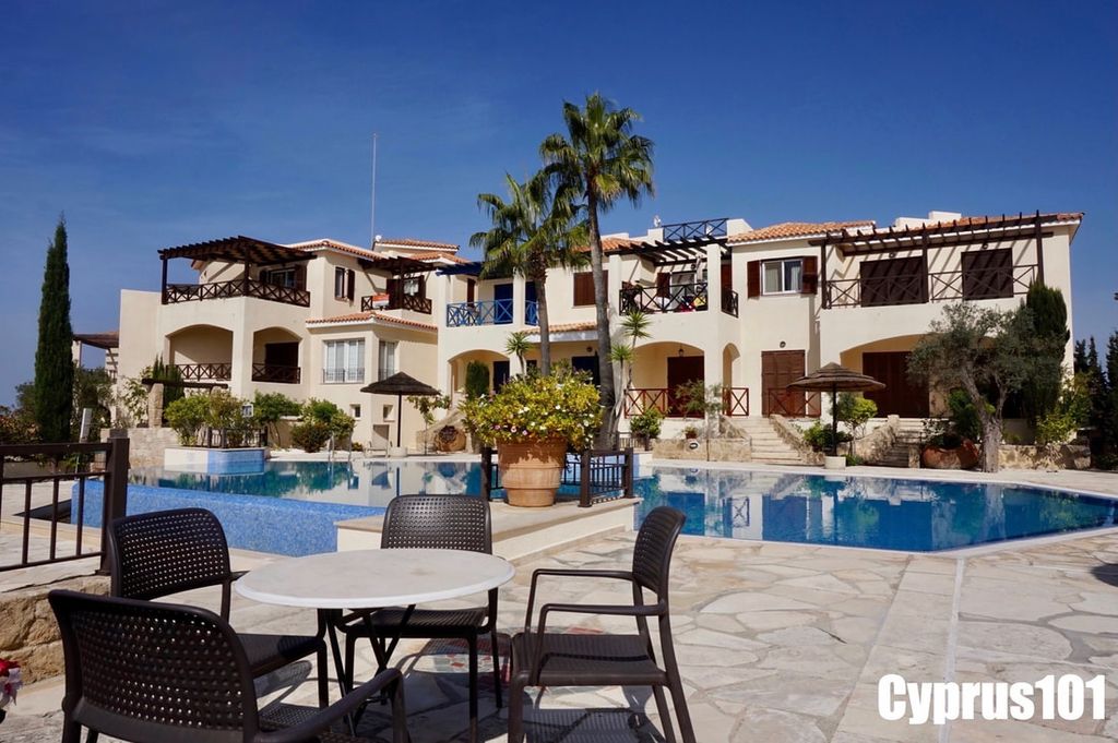 Property photo 2 of 23