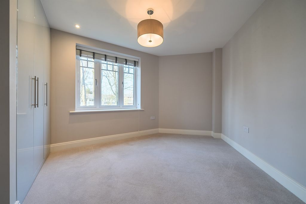 Additional image 7 of 2 bed flat for saleUplands Park Road, Enfield EN2
