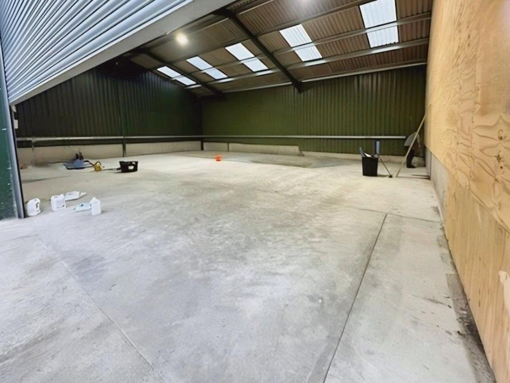 Property photo 2 of 3