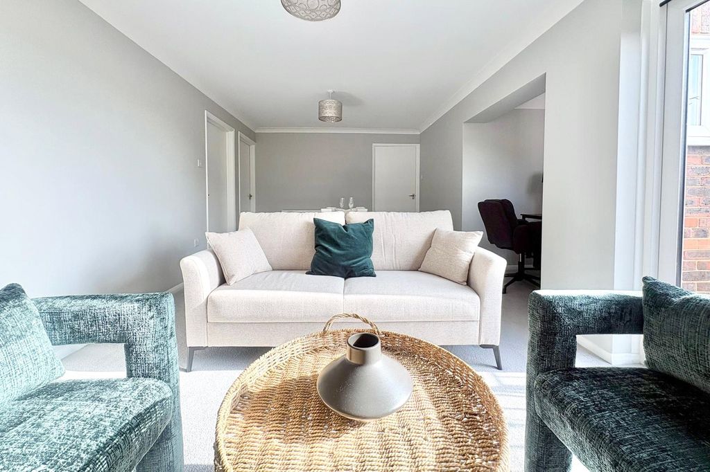 Property photo 3 of 14 Picture No. 17