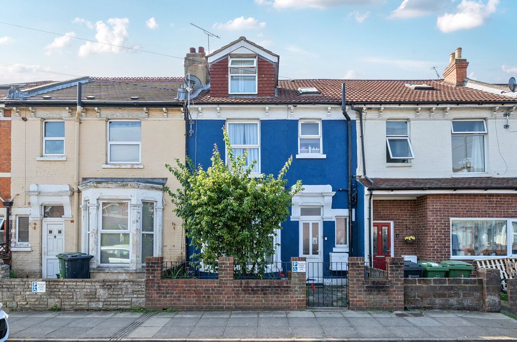 Property photo 1 of 15 1345093-2-68A8413...