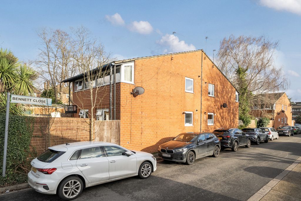 Property photo 1 of 17 1402113-1-696F849...