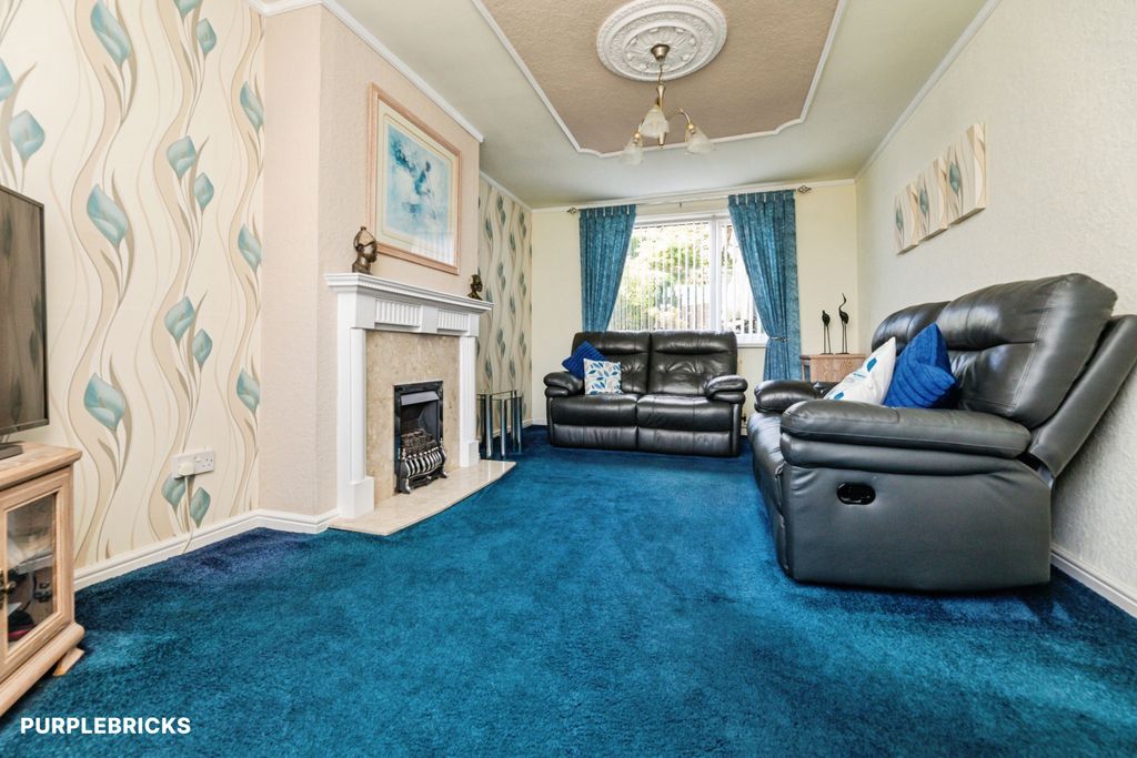Property photo 3 of 28