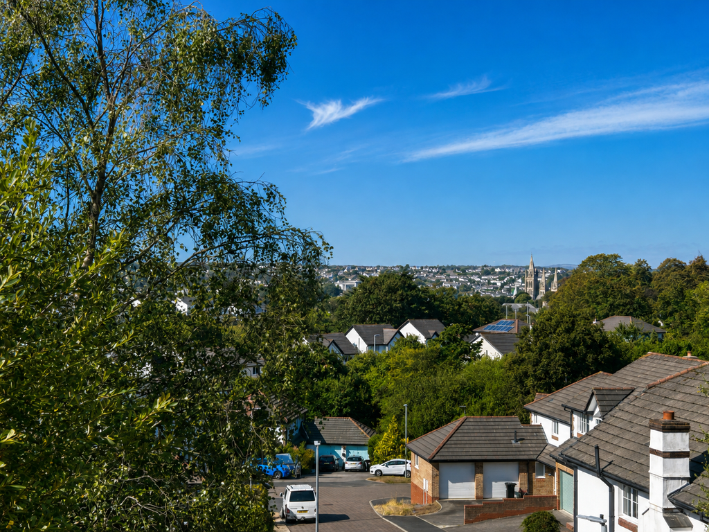 Property photo 2 of 36