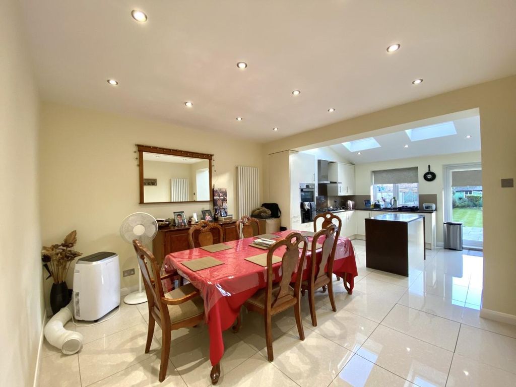 Property photo 3 of 14 Thumbnail_Img_4857.Jpg