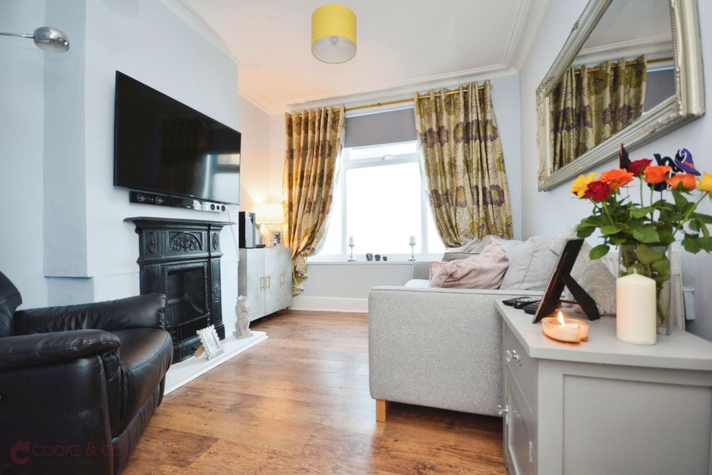 Property photo 3 of 14