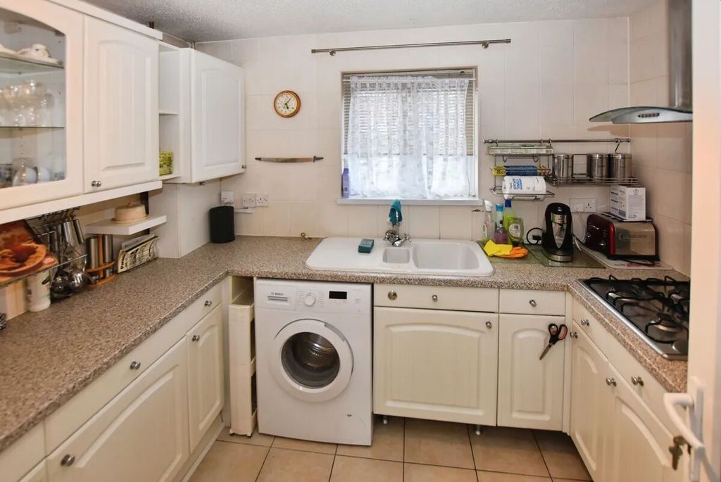 Property photo 3 of 16 Picture 3