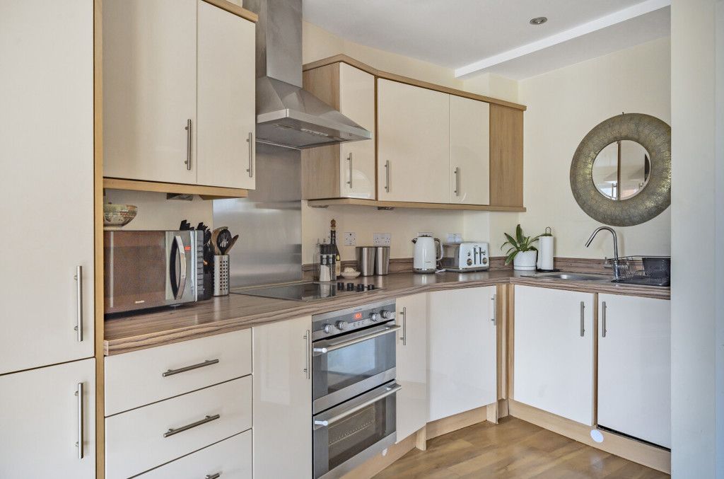 Property photo 3 of 15 Kitchen