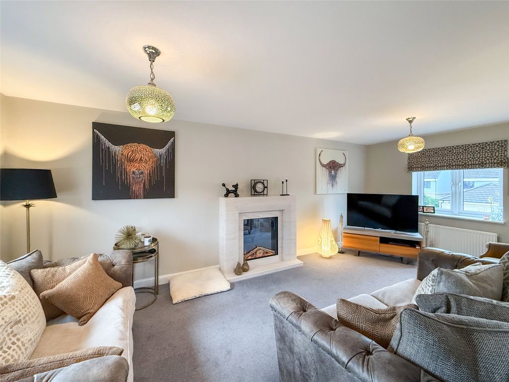 Property photo 2 of 29 Lounge