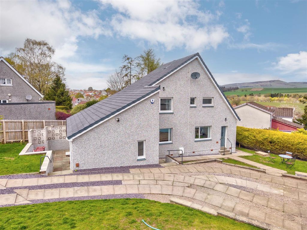 Property photo 2 of 26 17 Collace Crescent Dundee-11.Jpg