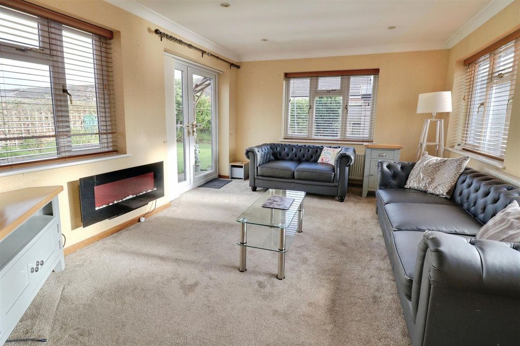 Property photo 2 of 25 12A24133-Img_8935-Img_8937.Jpg